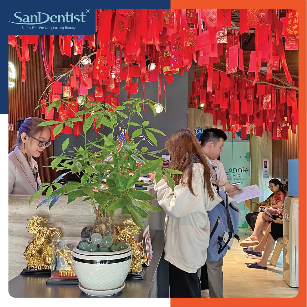 Cười hở lợi được điều trị như thế nào?