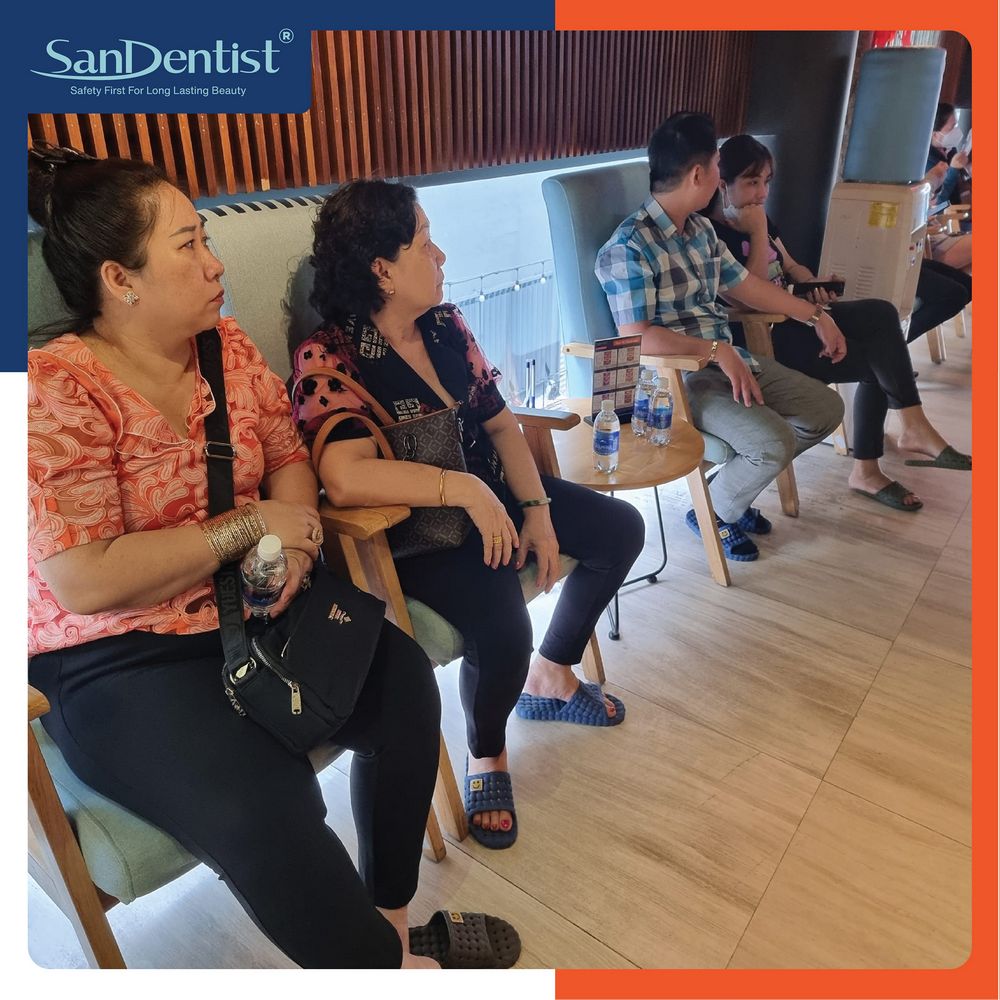 Nhổ răng cho người già cần lưu ý điều gì?