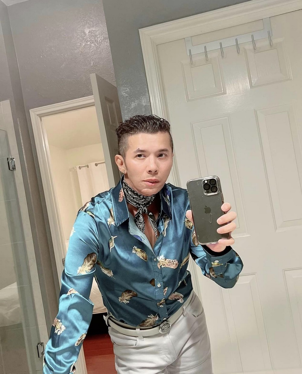 Viêm khớp thái dương hàm: Căn bệnh khiến Kasim Hoàng Vũ "méo mặt"