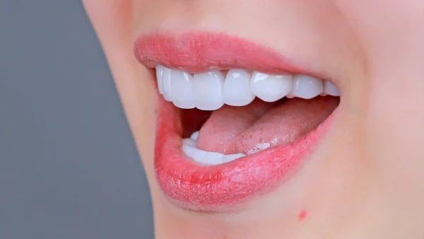 Hôi miệng từ cổ họng có ảnh hưởng gì không?