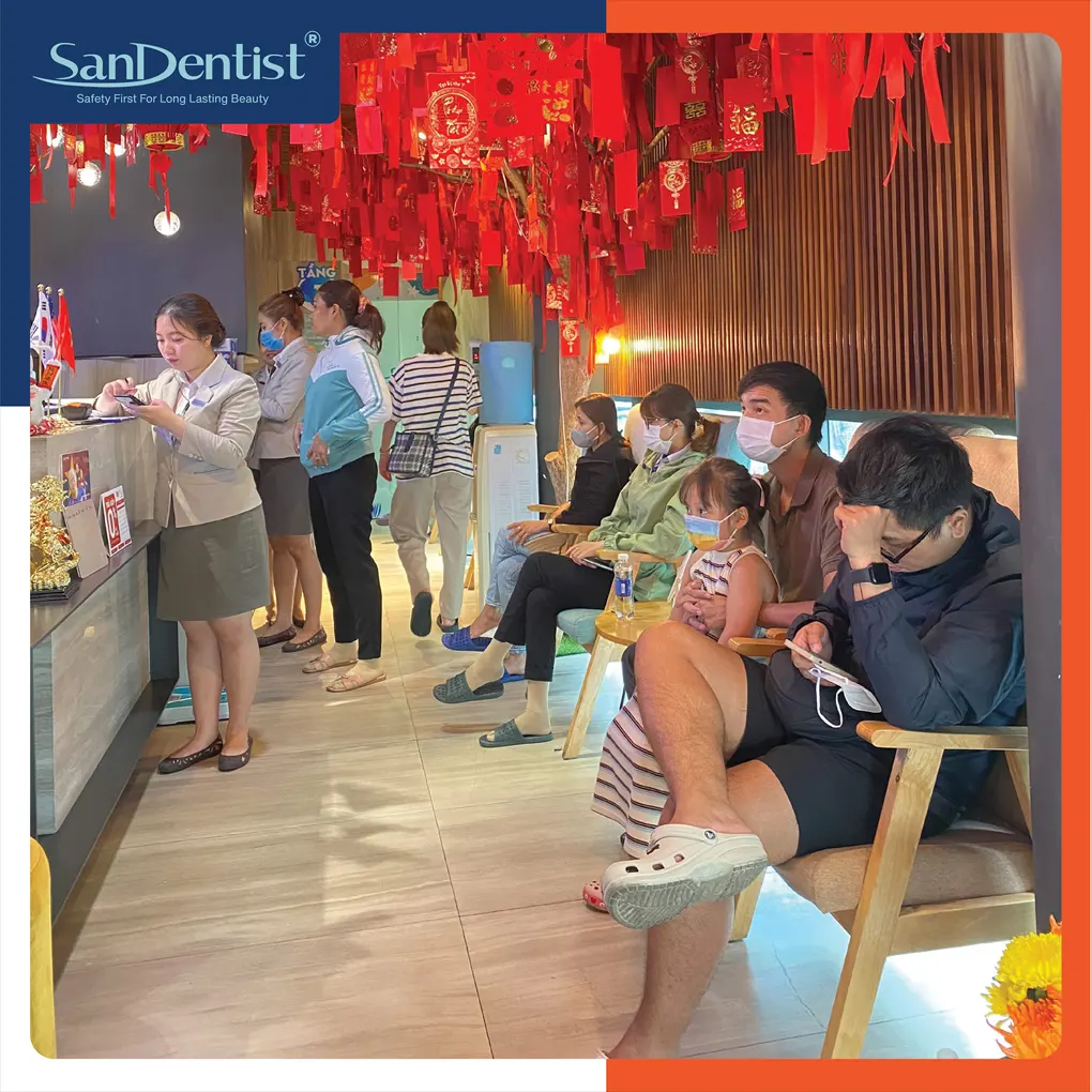 Dán sứ Veneer có gây hôi miệng hay không?