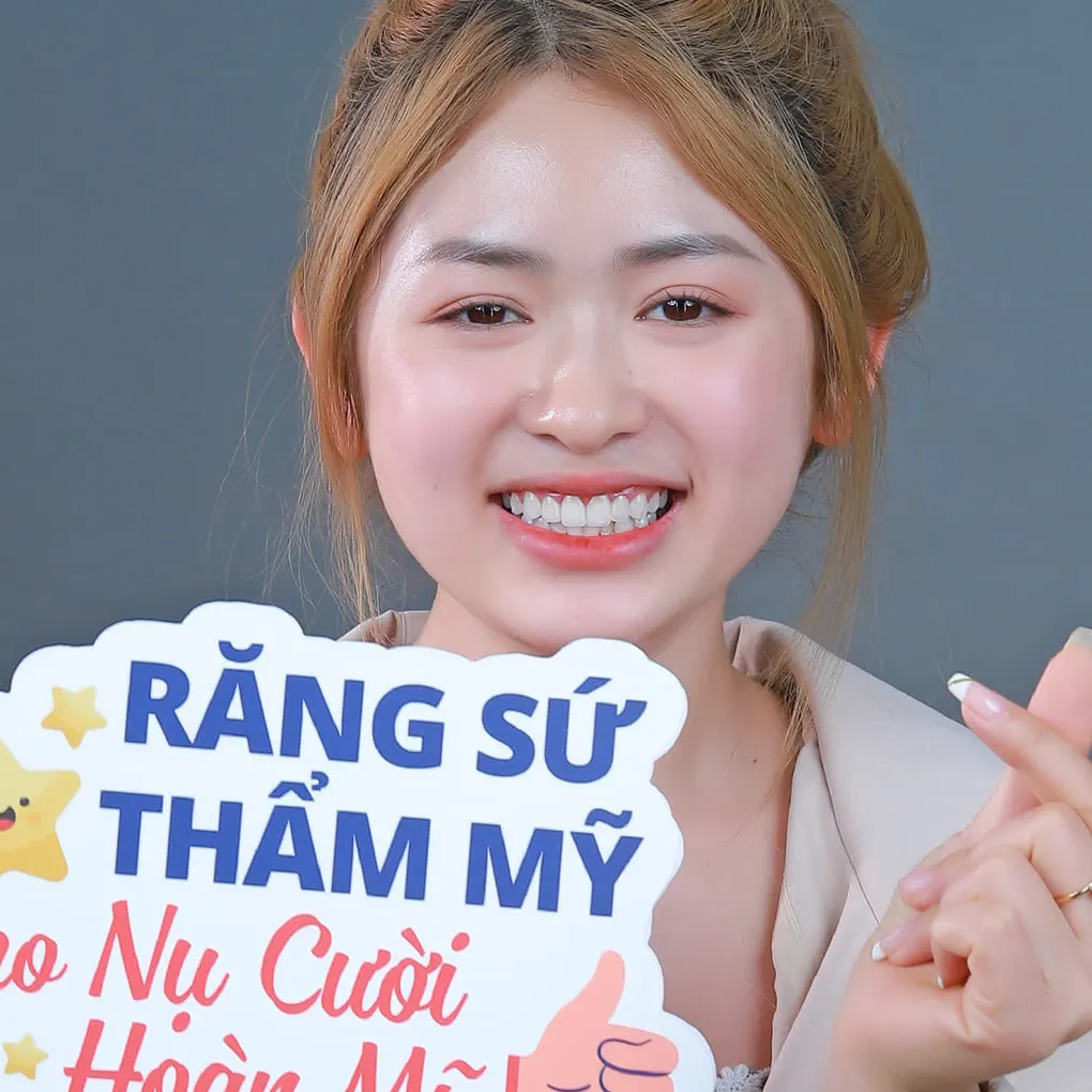 Dán sứ veneer có mài răng hay không?