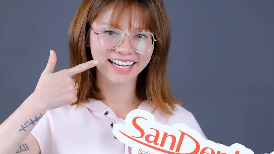 Vôi răng có tự bong tróc được hay không?