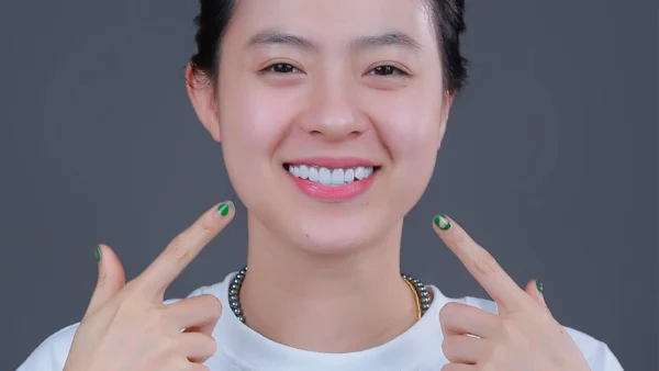 Nhổ răng khôn quên cắt chỉ gây hậu quả gì?