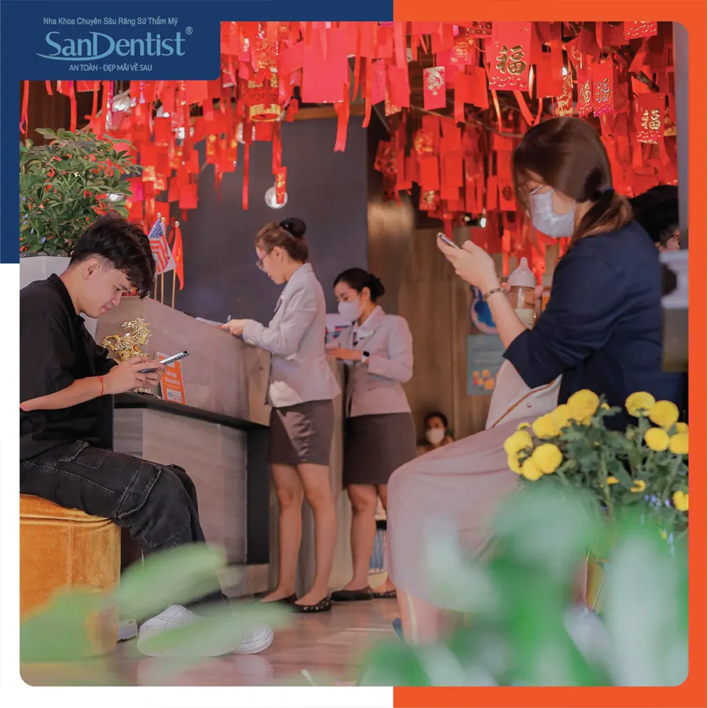 Bị sốt và đau đầu sau nhổ răng xử lý như thế nào?