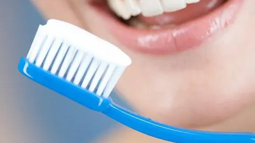 Kem đánh răng nào có thể điều trị cao răng?