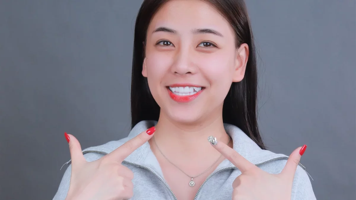 Tại sao nên trồng răng sứ?