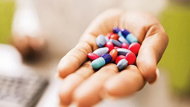 Hôi miệng do uống kháng sinh là gì?