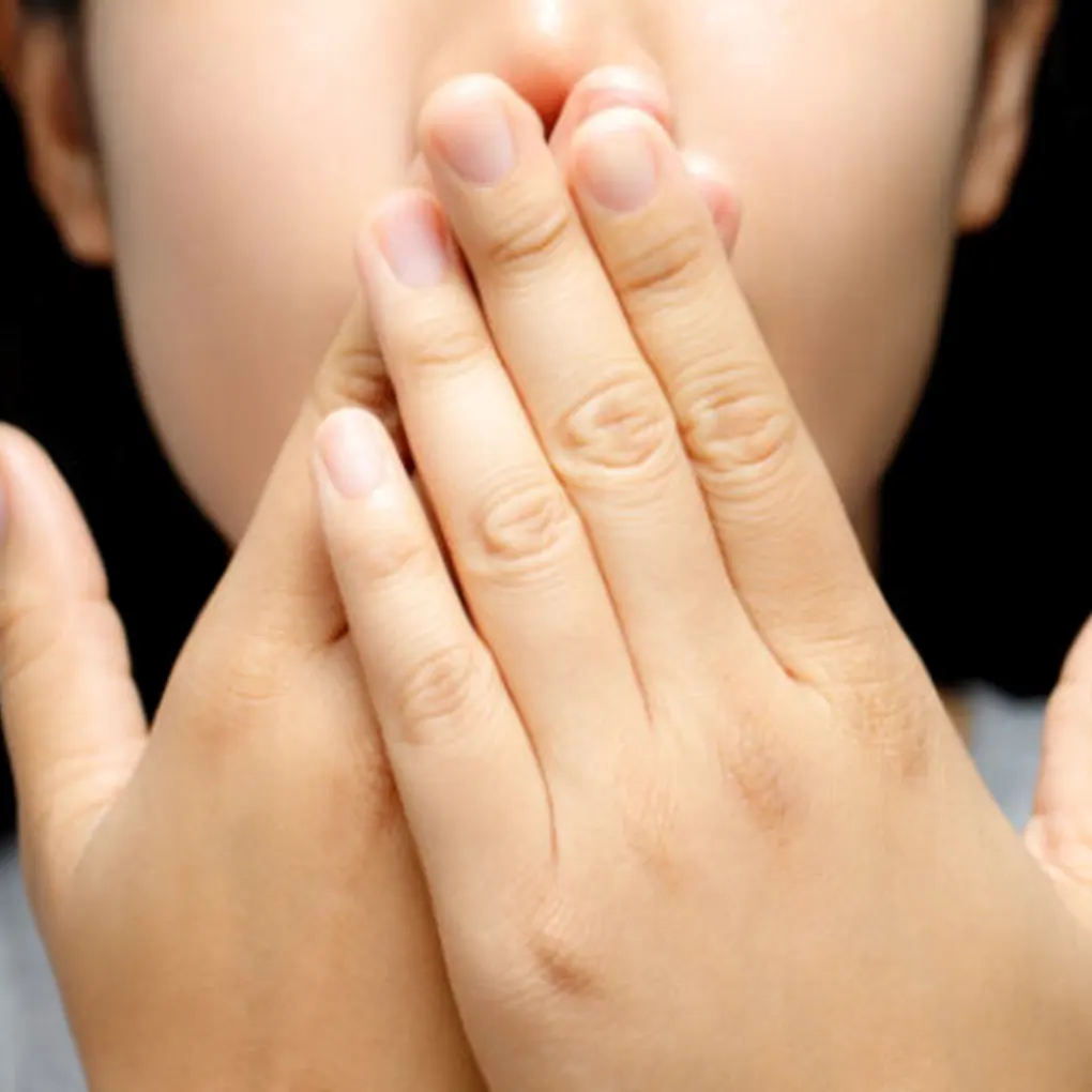 Hôi miệng do uống kháng sinh là gì?