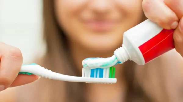 Chọn kem đánh răng phù hợp, ai cũng nên biết