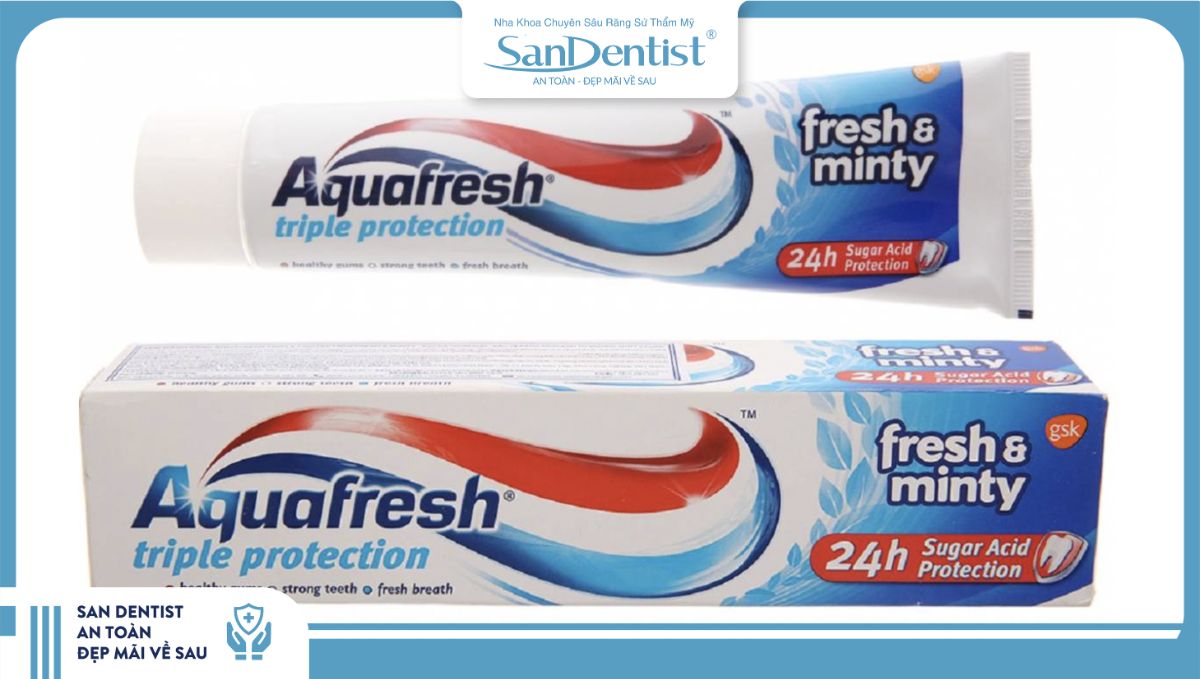 Kem đánh răng Aquafresh Triple Protection