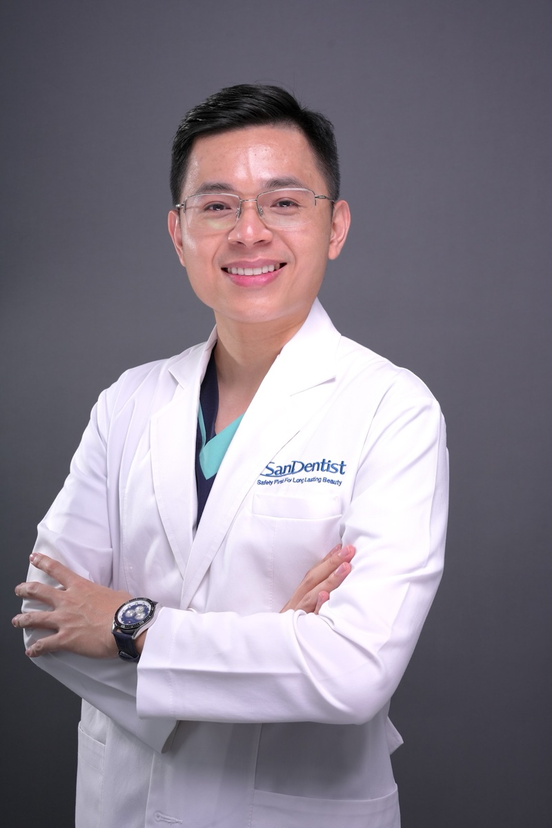 BS CK RHM Phạm Minh Hoàng – chuyên Veneer & phục hình thẩm mỹ