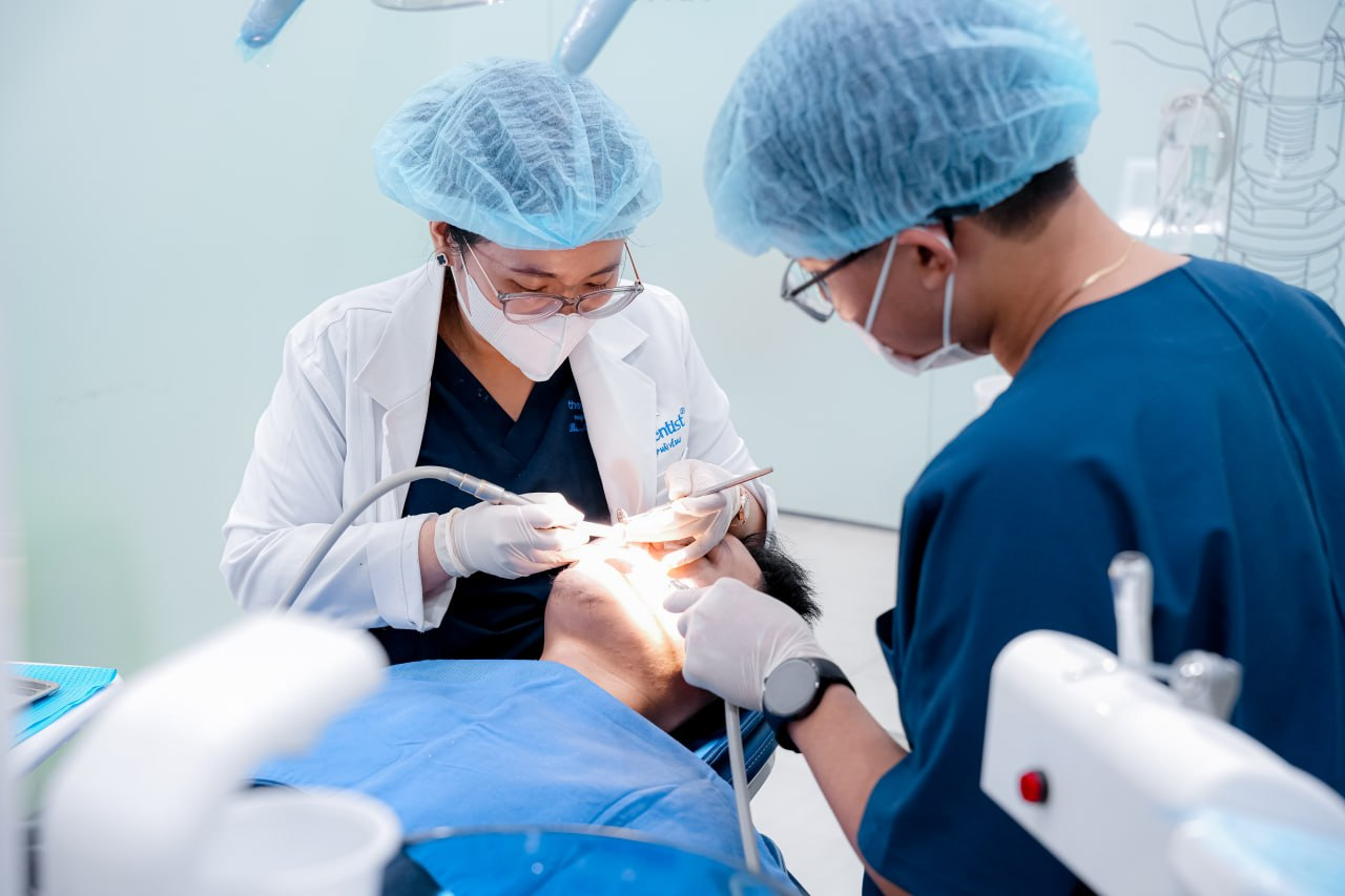 Trồng răng Implant là gì? Quy trình 5 bước chi tiết từ A-Z