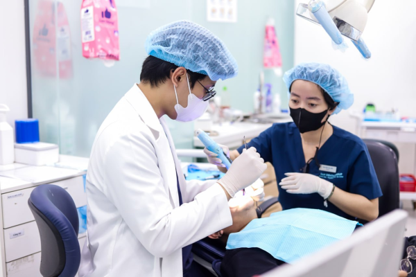 Khám răng định kỳ 6 tháng/lần: Tại sao quan trọng hơn bạn nghĩ?