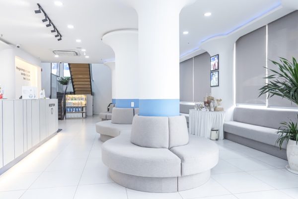 Khu chờ thư giãn tại Nha khoa San Dentist