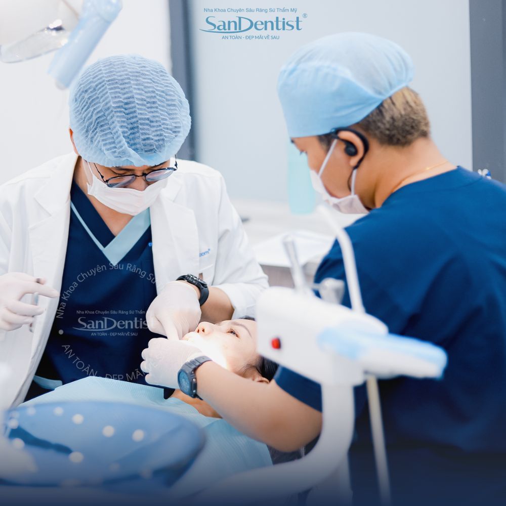 sâu răng giữa 2 răng - hình 3
