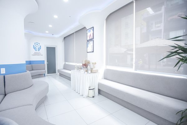 Bảng giá răng sứ 2026 - Bọc răng sứ thẩm mỹ và dán sứ Veneer tại San Dentist