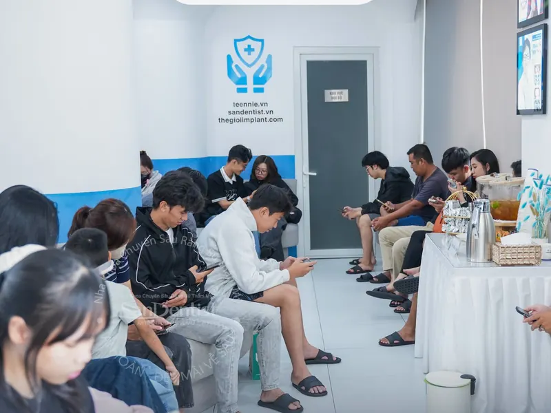 Khu vực đón tiếp khách hàng tại Nha khoa San Dentist